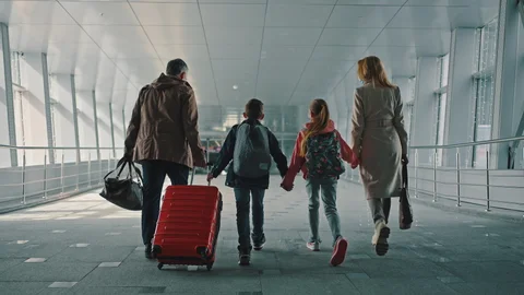 Best way to send excess baggage from airport to home with luggage delivery service